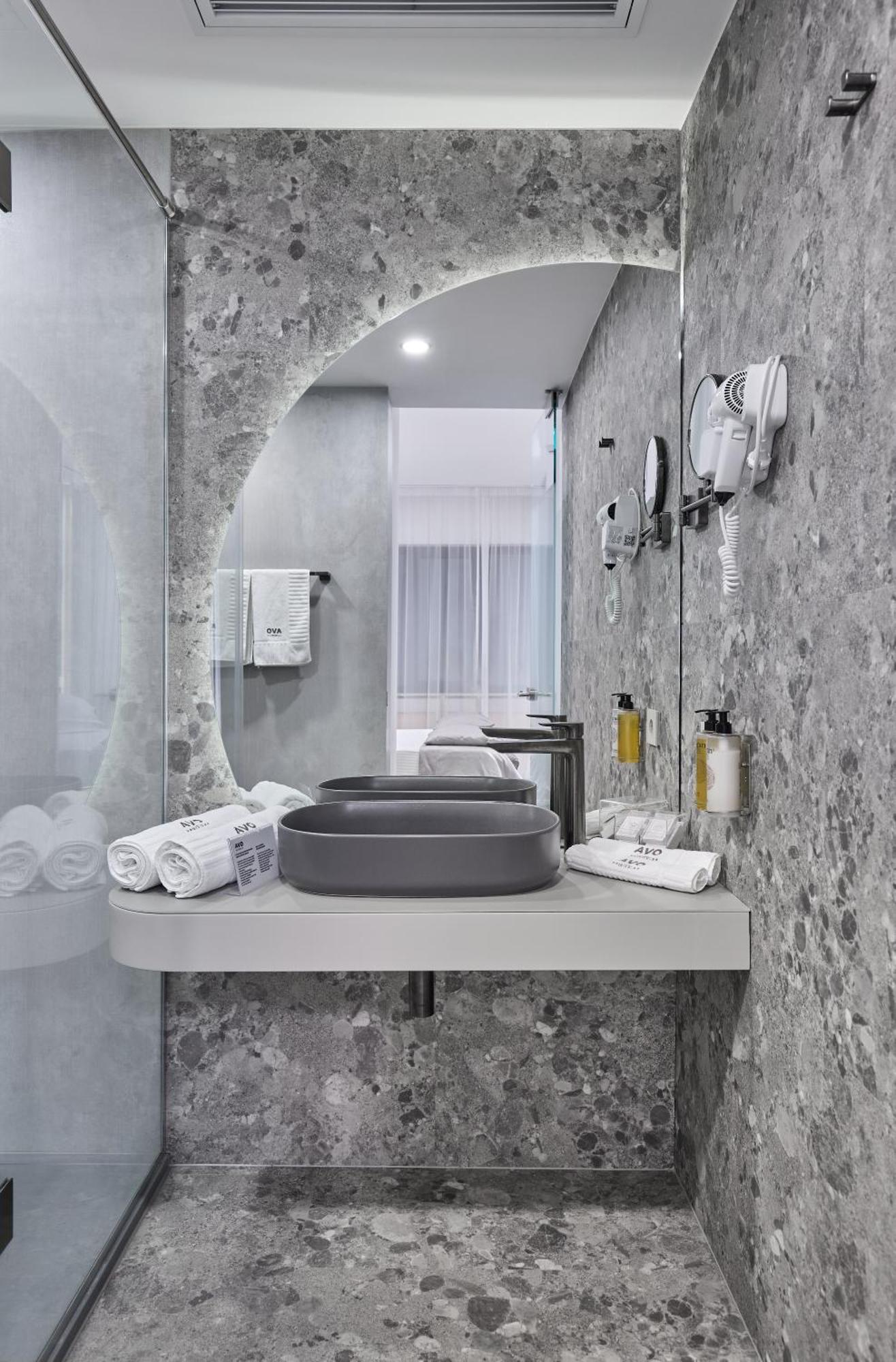 Avo Hotel Ръмнику Сарат Екстериор снимка