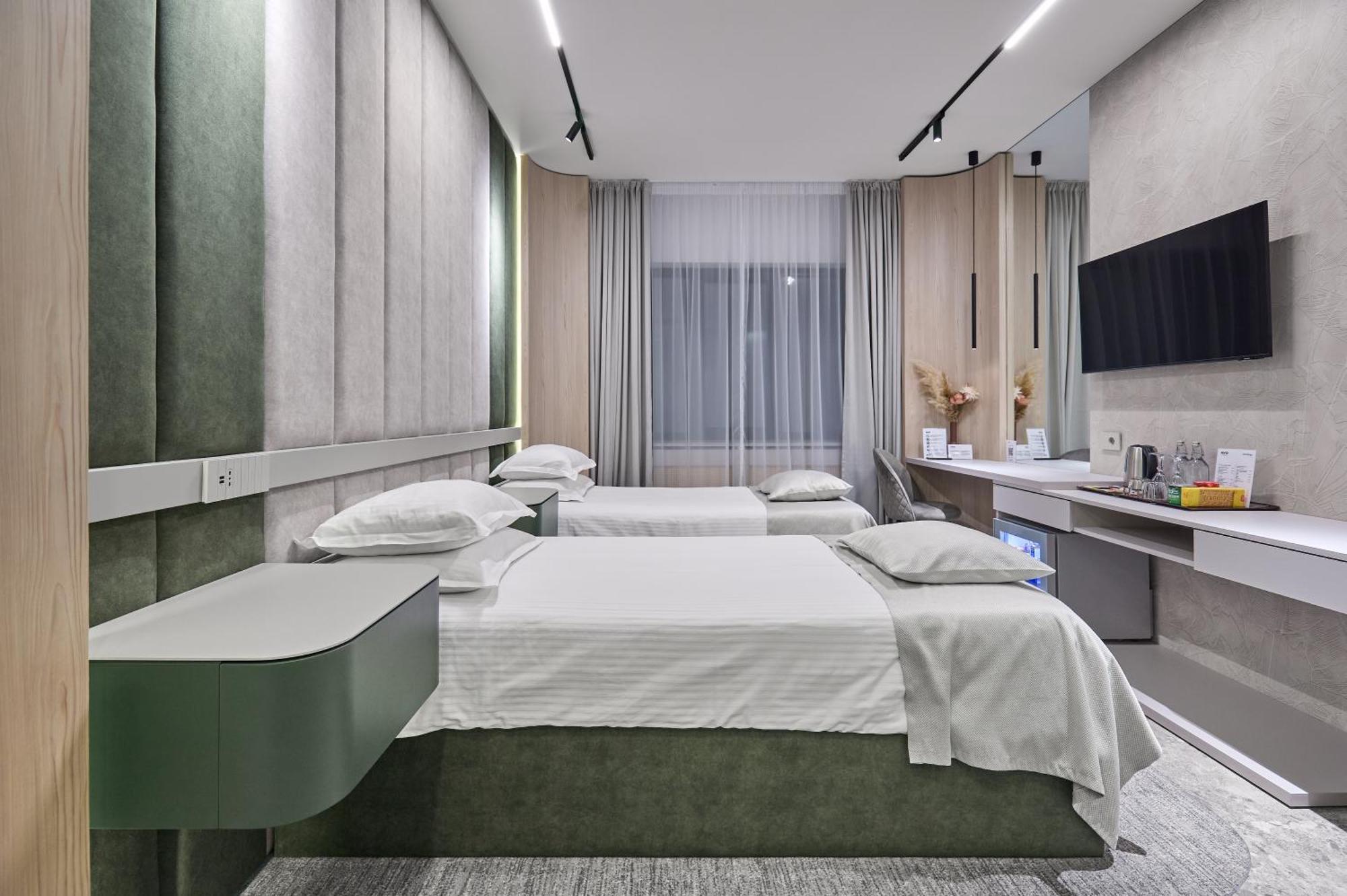 Avo Hotel Ръмнику Сарат Екстериор снимка